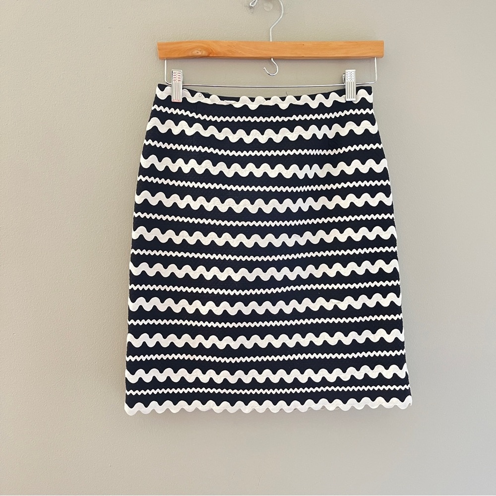 J. McLaughlin Black White Stripe Zigzag Tape A-Line Skirt Preppy Size 4